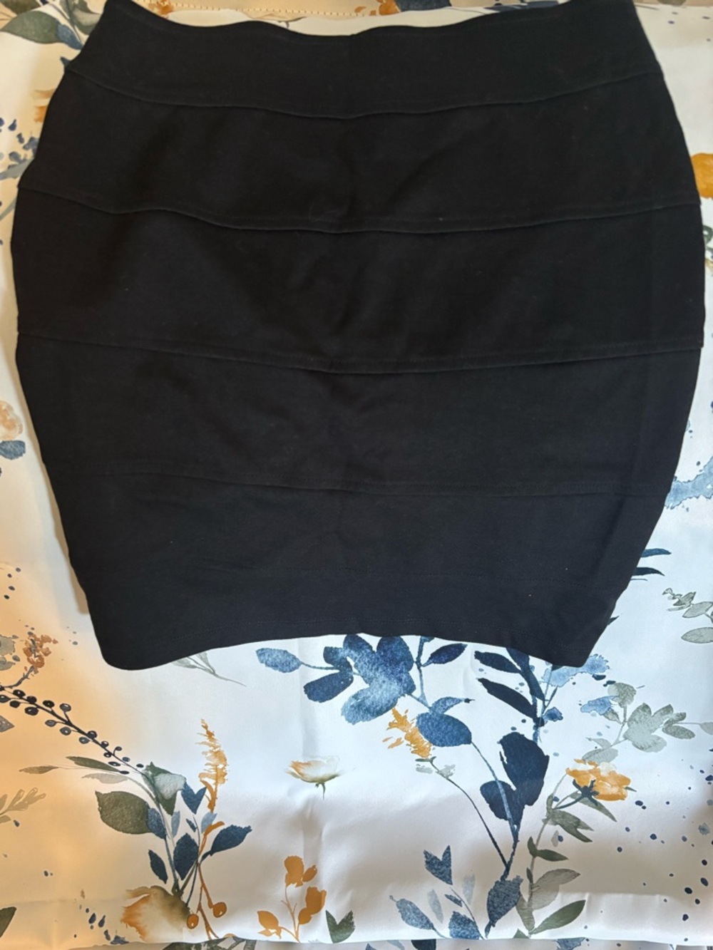 Classic Black Women's Bandage Skirt - Versatile Everyday Style